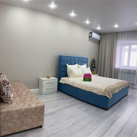 Vip Апартаменты В Центре Города Kostanay Extérieur photo