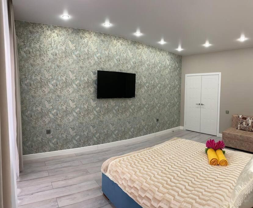 Vip Апартаменты В Центре Города Kostanay Extérieur photo