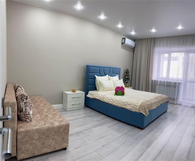 Vip Апартаменты В Центре Города Kostanay Extérieur photo